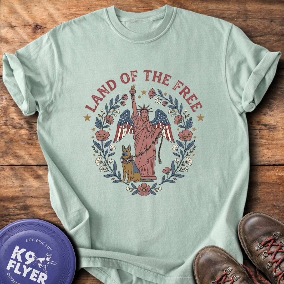 Statue and GSD T-Shirt - Bay