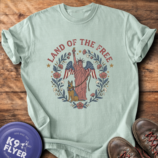 Statue and GSD T-Shirt - Bay